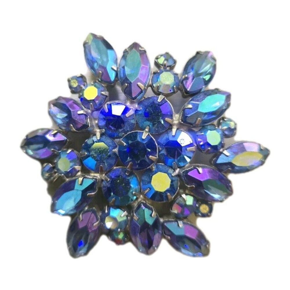 Vintage Weiss Signed Iridescent Aurora Crystal  Silvertone 2.5" Brooch